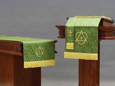 Picture of Abbott Hall TRN Green Trinity Three-Piece Parament Set