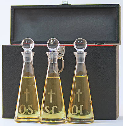 Picture of Ambry Set Hand Cut Imported Crystal